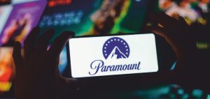 Read more about the article Paramount Skydance Secures $24 Billion Backing from Middle Eastern Investors for Warner Bros. Discovery Merger